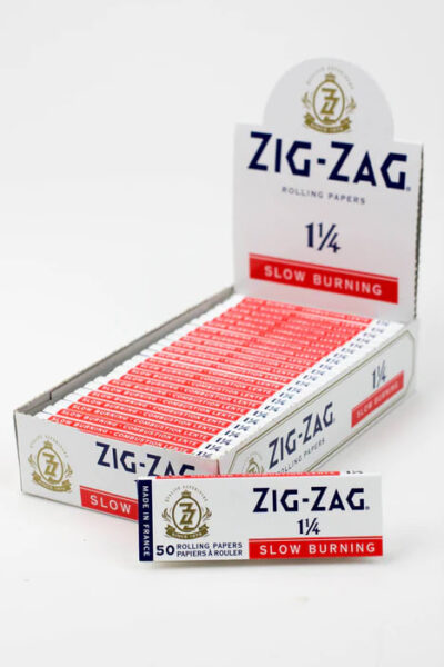 zig zag white rolling paper 1 1/4**